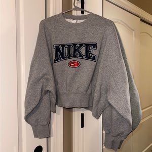 nike crewneck